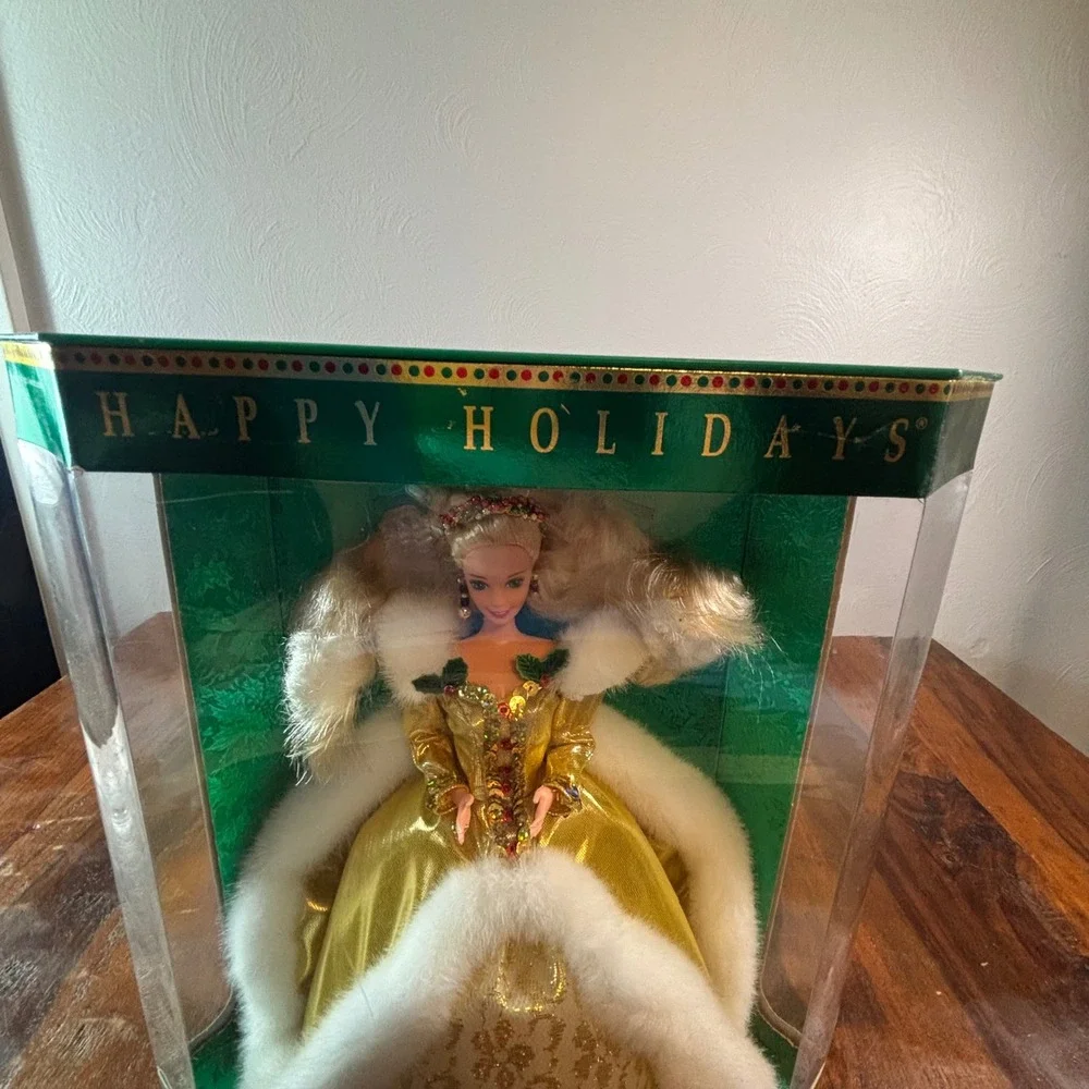 Mattel Happy Holidays Barbie 1994 Special Edition Gold Gown Doll 12155 NIB